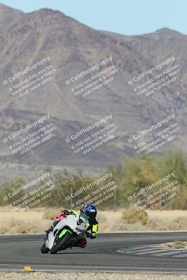 media/Oct-30-2025-Racers Edge (Thu) [[dabbdaf680]]/3-B Group/Session 5 (Turn 6)/